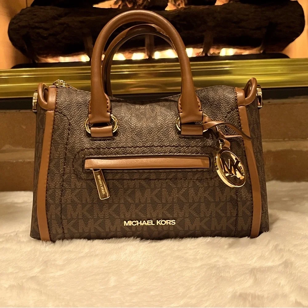 NWT Michael Kors Carine Extra-Small Logo Satchel Crossbody Bag Brown. - Picture 1 of 4